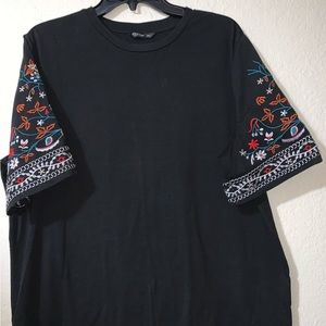 Embroidered sleeve T-shirt